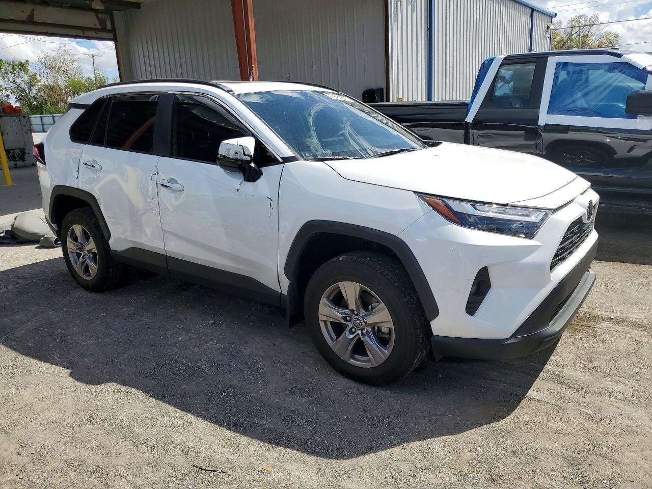 2024 Toyota Rav4 Xle - Фото 4
