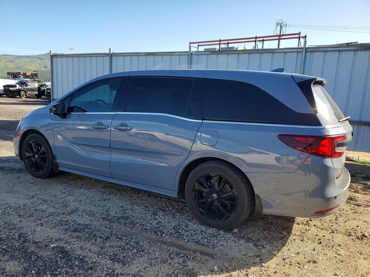 2023 Honda Odyssey Sport-L - Image 2