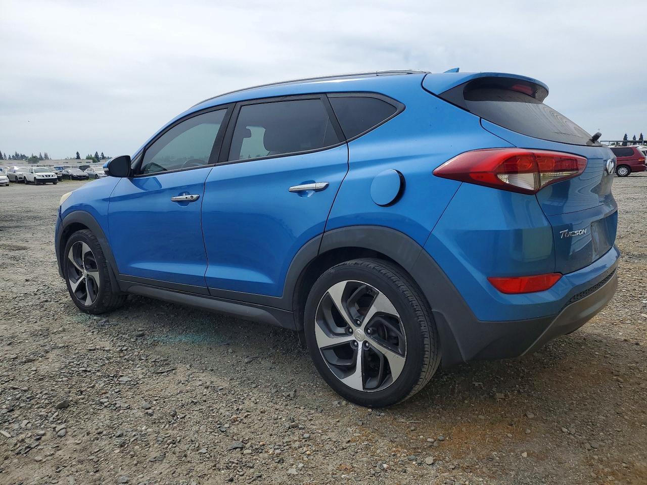 2016 Hyundai Tucson Limited - Image 2