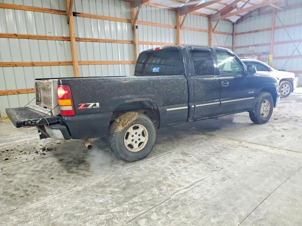 2002 Chevrolet Silverado Unknown - Image 3