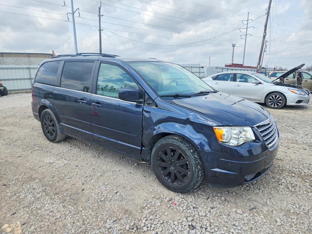 2008 Chrysler Town & Country Touring - Image 4