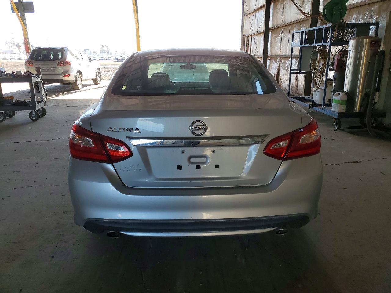 2016 Nissan Altima 2.5 S - Фото 6