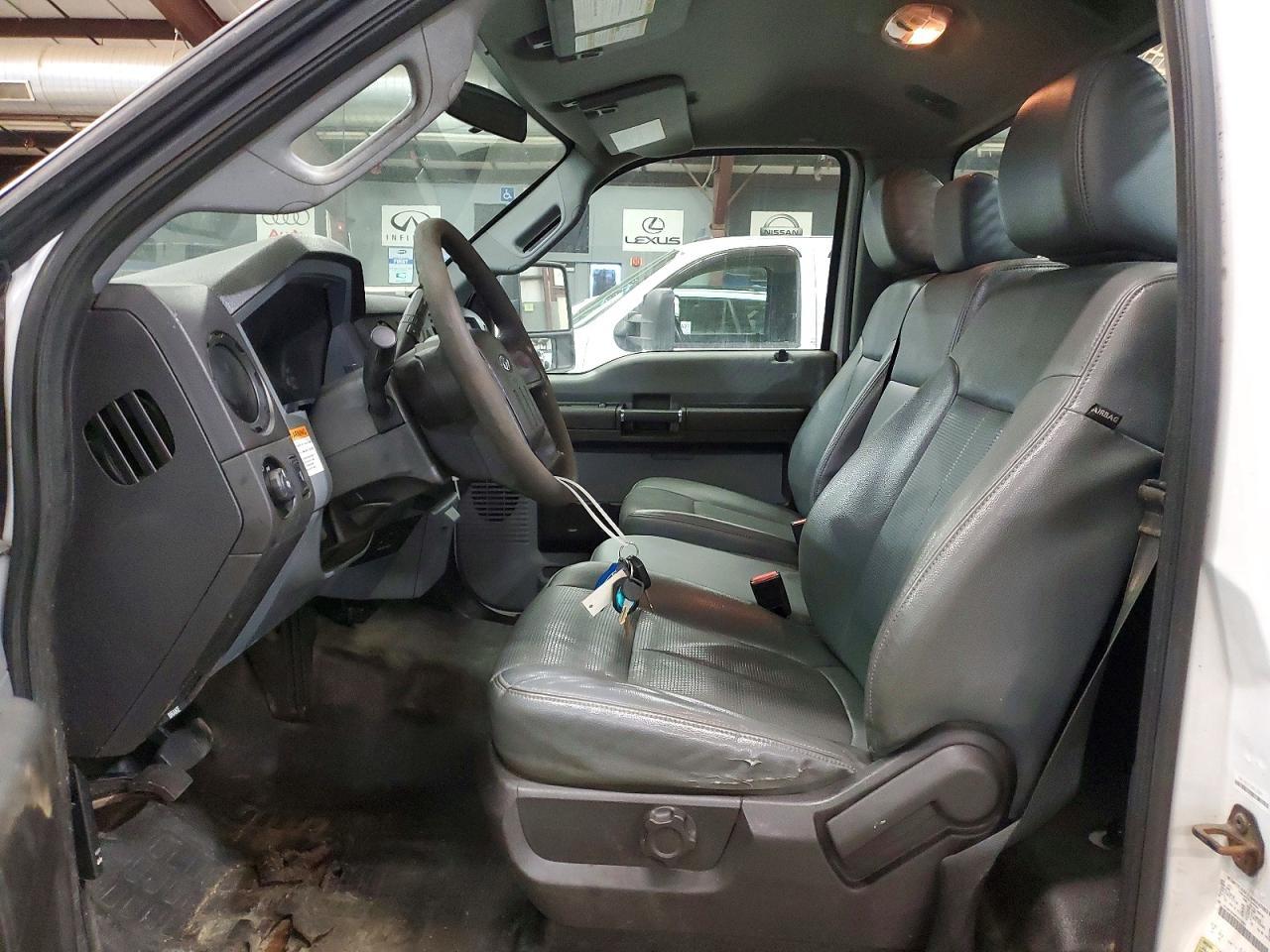 2015 Ford F350 Super Duty - Фото 7