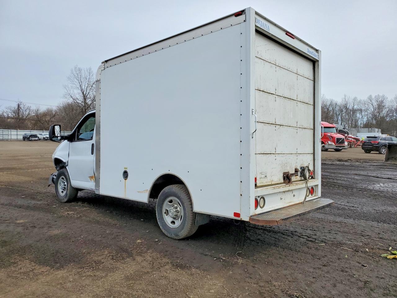 2014 Chevrolet Express G3500 - Фото 2