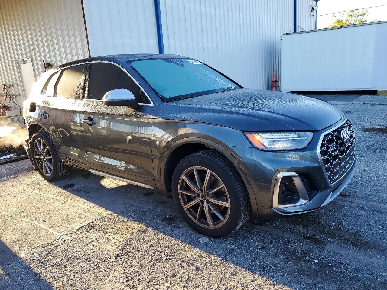 2023 Audi Sq5 Premium Plus - Image 4