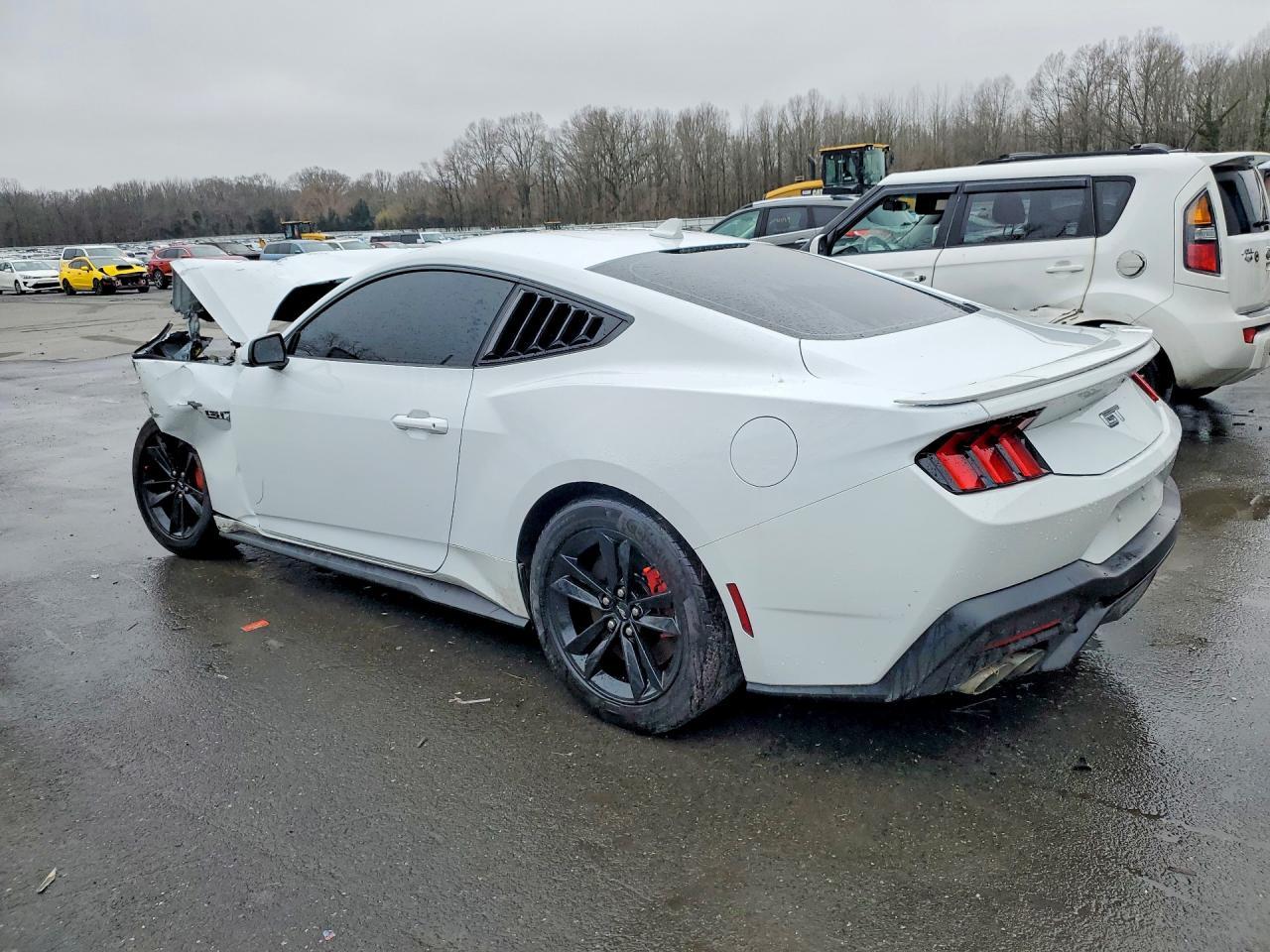 2024 Ford Mustang Gt - Image 2