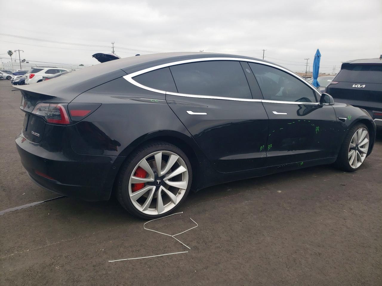 2018 Tesla Model 3 - Фото 3