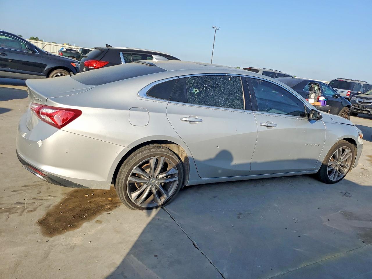 2020 Chevrolet Malibu Premier - Фото 3