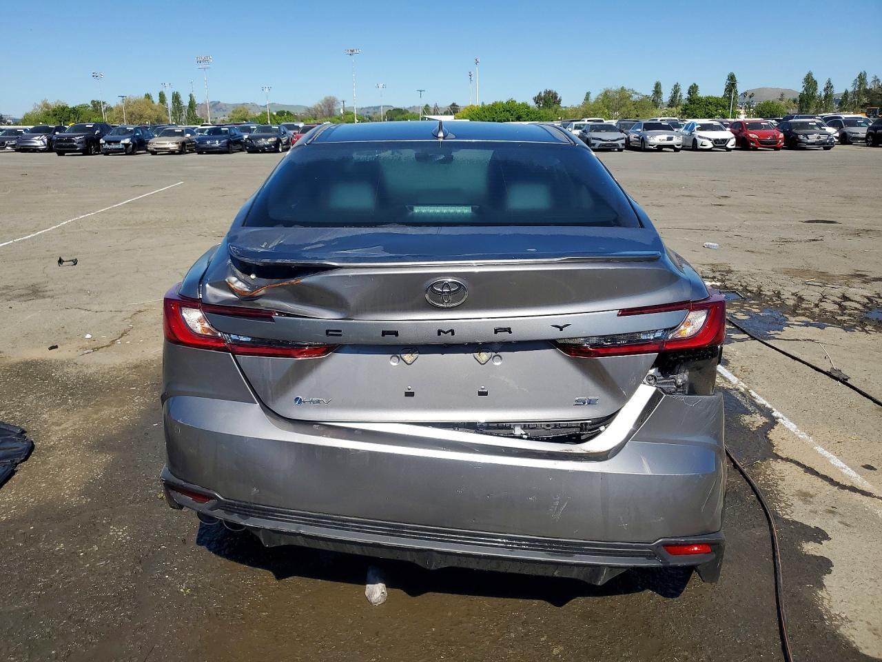 2025 Toyota Camry Se - Фото 6