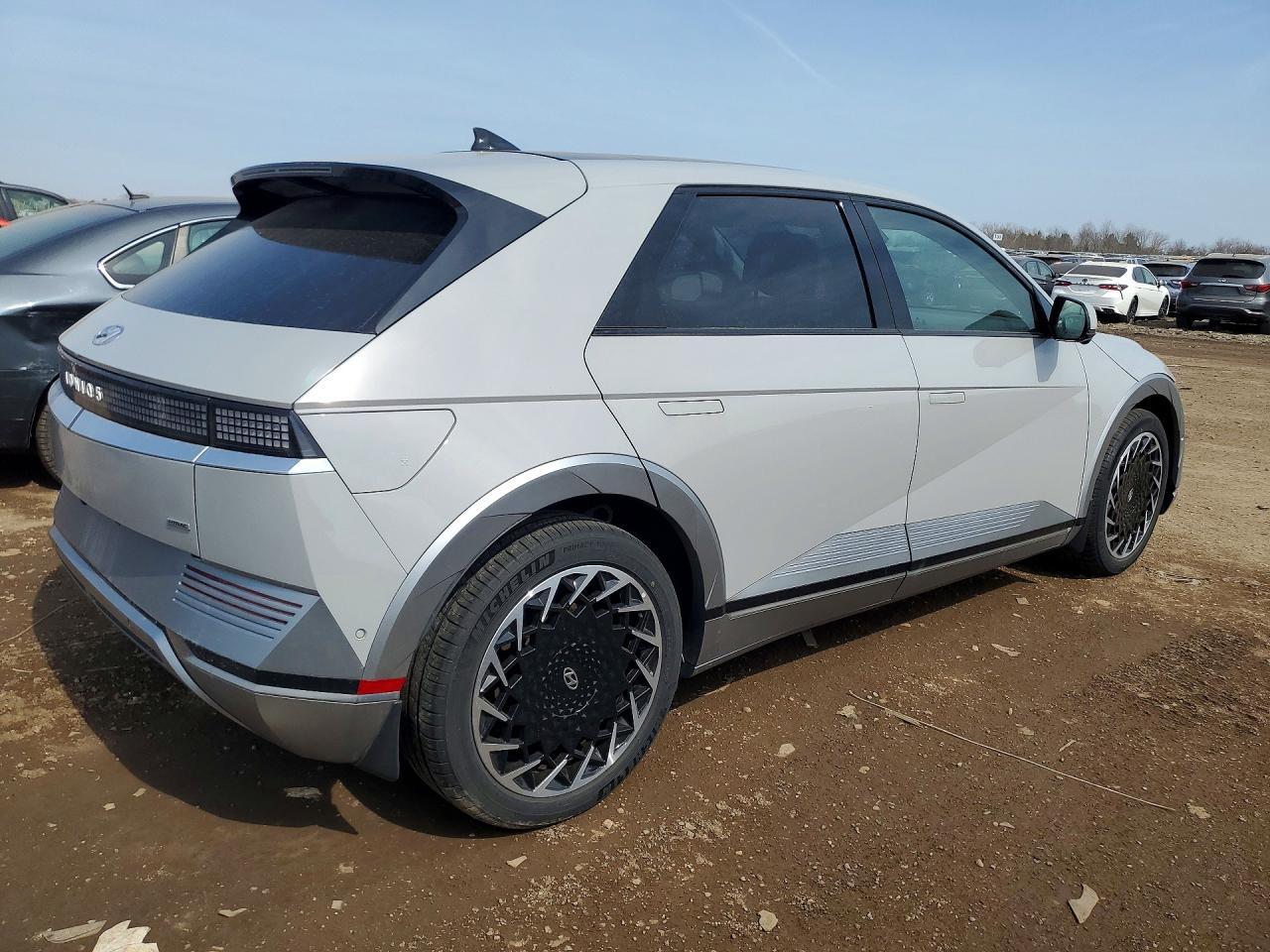 2023 Hyundai Ioniq 5 Limited - Image 3