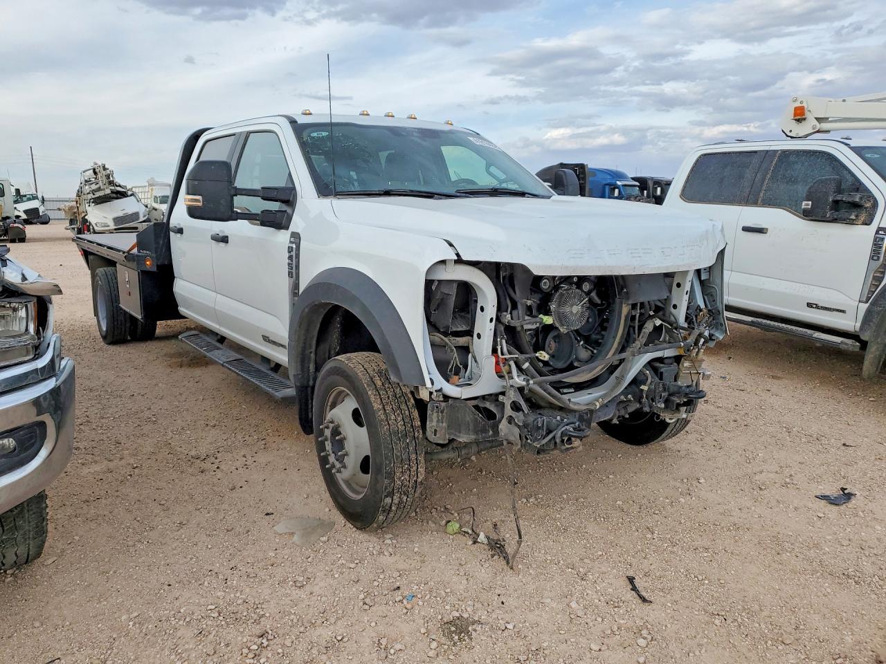 2024 Ford F450 Super Duty - Фото 4
