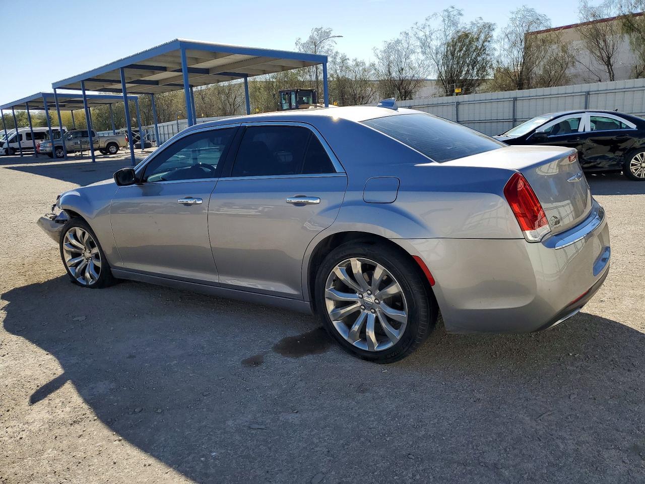 2017 Chrysler 300C - Image 2