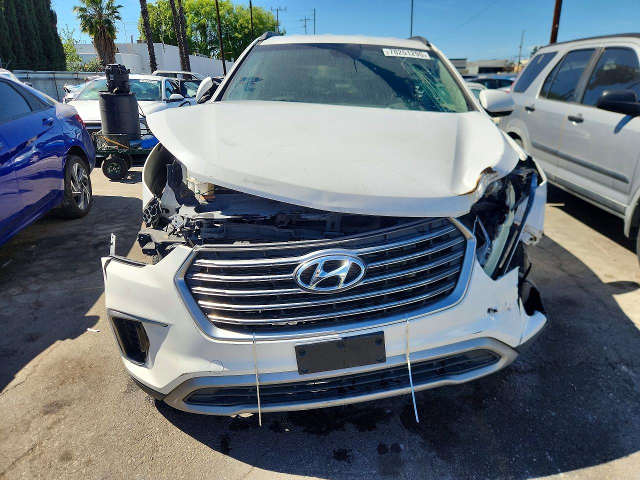 2017 Hyundai Santa Fe Se - Фото 5