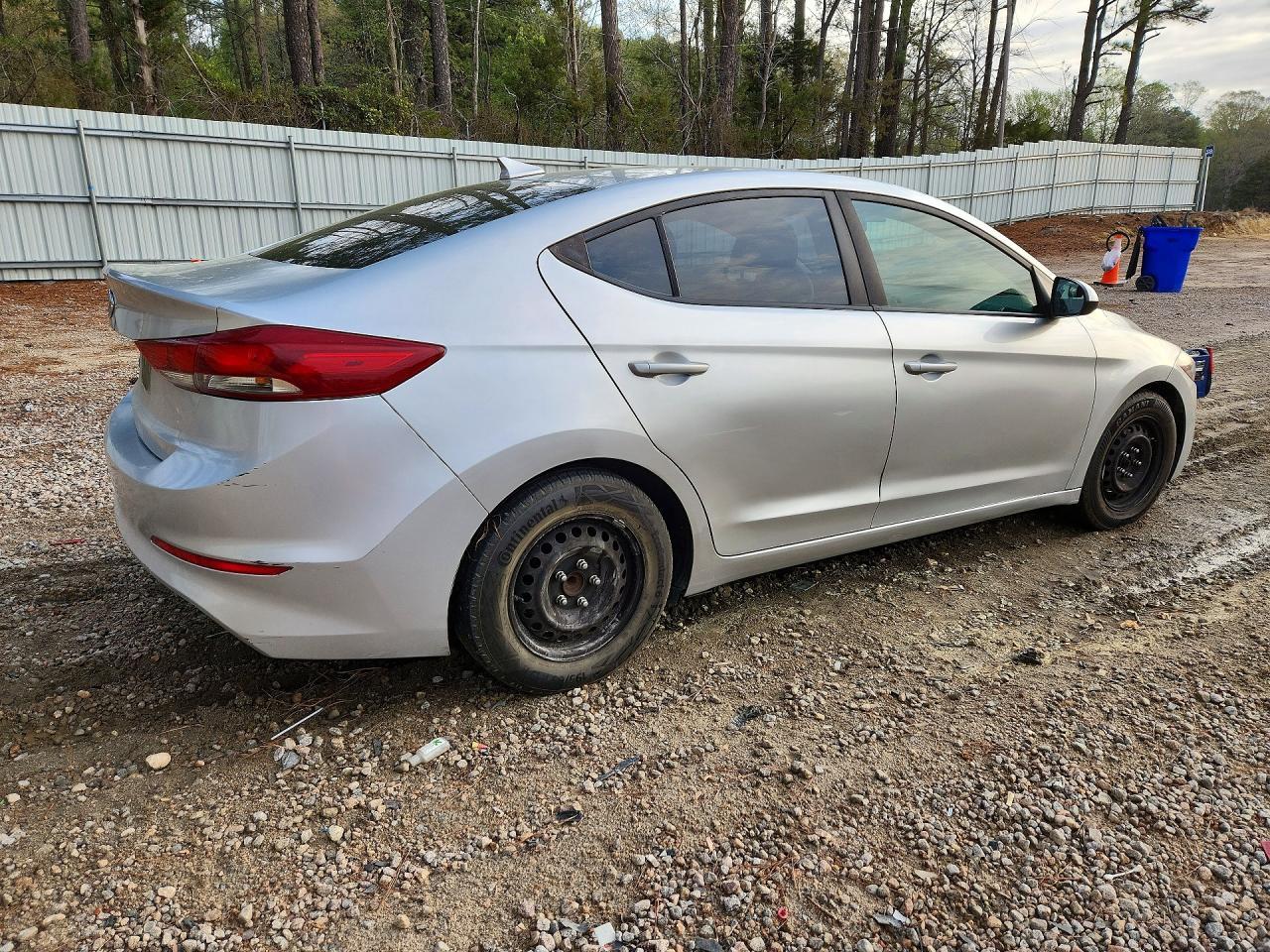 2017 Hyundai Elantra Se - Фото 3