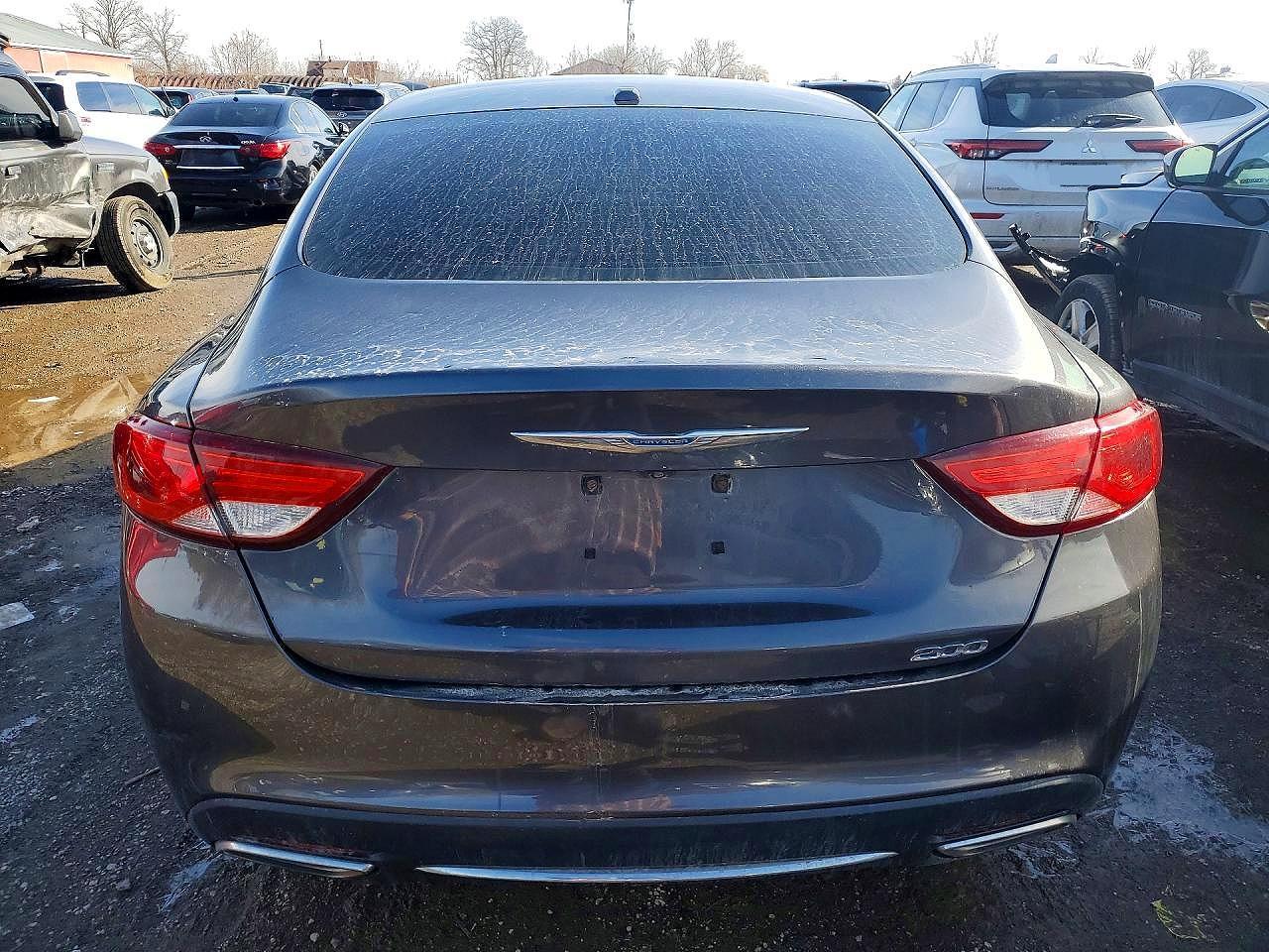 2016 Chrysler 200 Limited - Фото 6