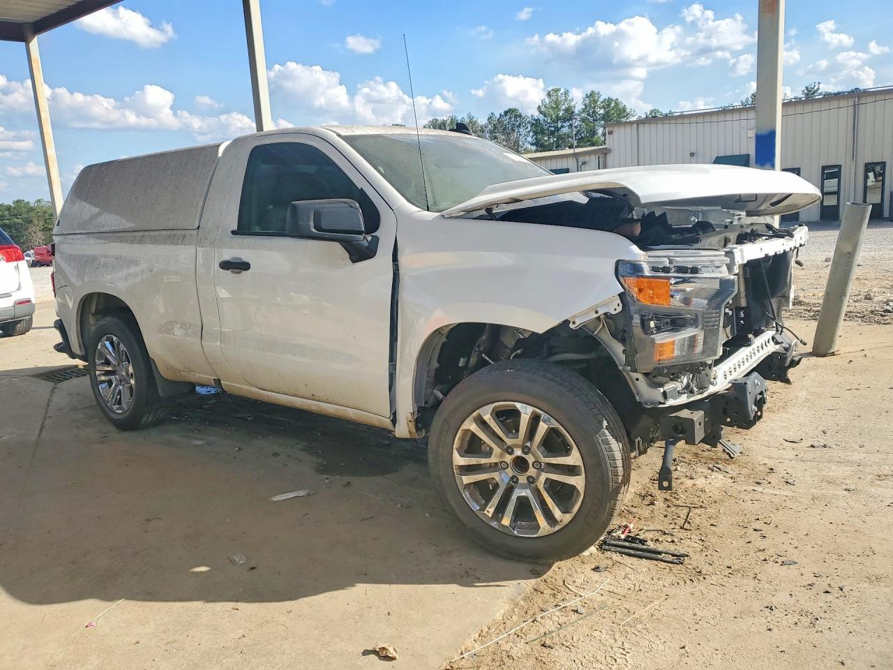 2023 Chevrolet Silverado C1500 - Image 4