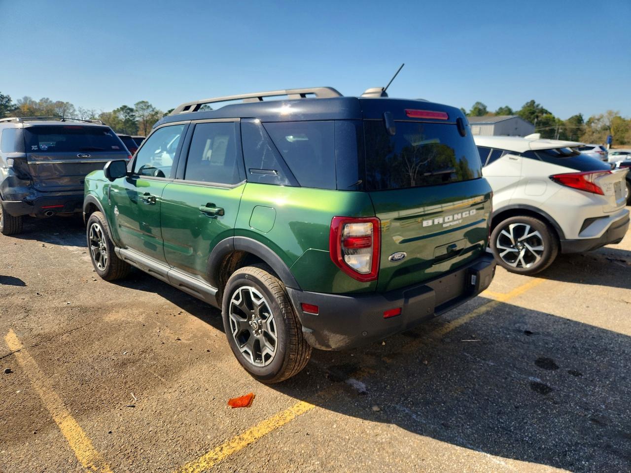 2025 Ford Bronco - Image 2