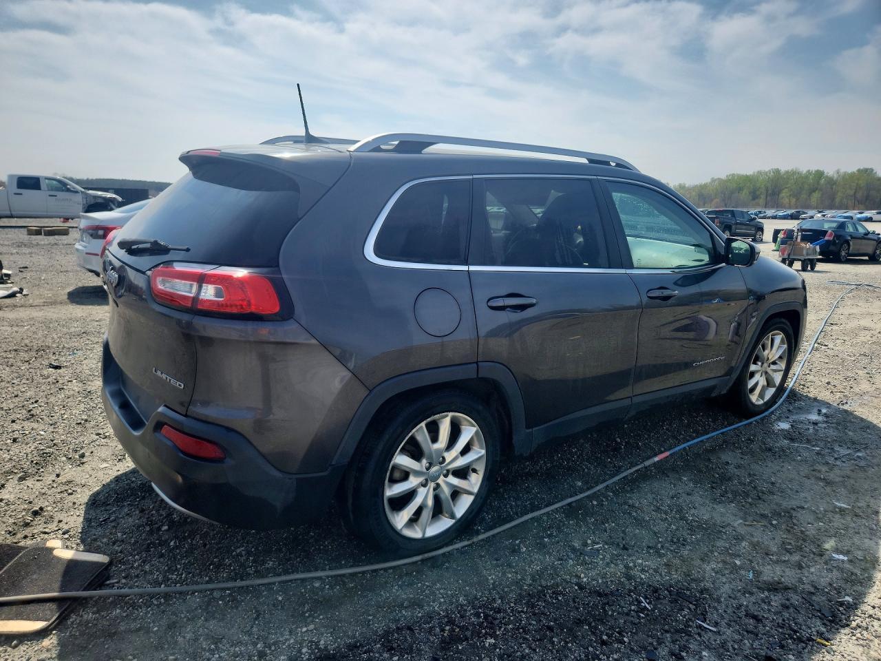 2016 Jeep Cherokee Limited - Image 3