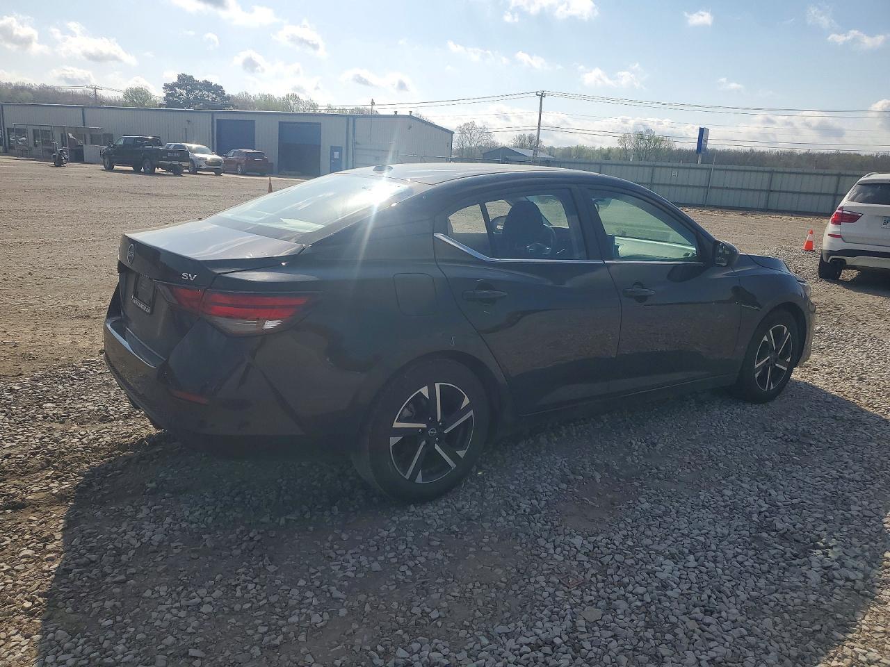 2024 Nissan Sentra Sv - Image 3