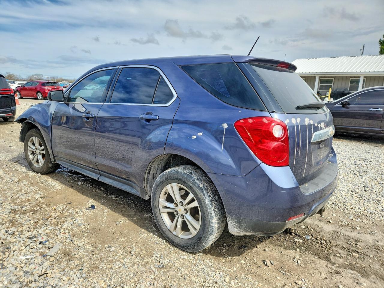 2013 Chevrolet Equinox Ls - Image 2