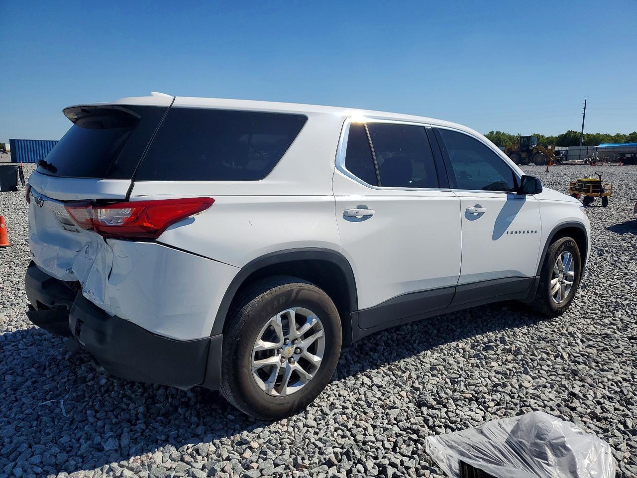 2019 Chevrolet Traverse Ls - Фото 3