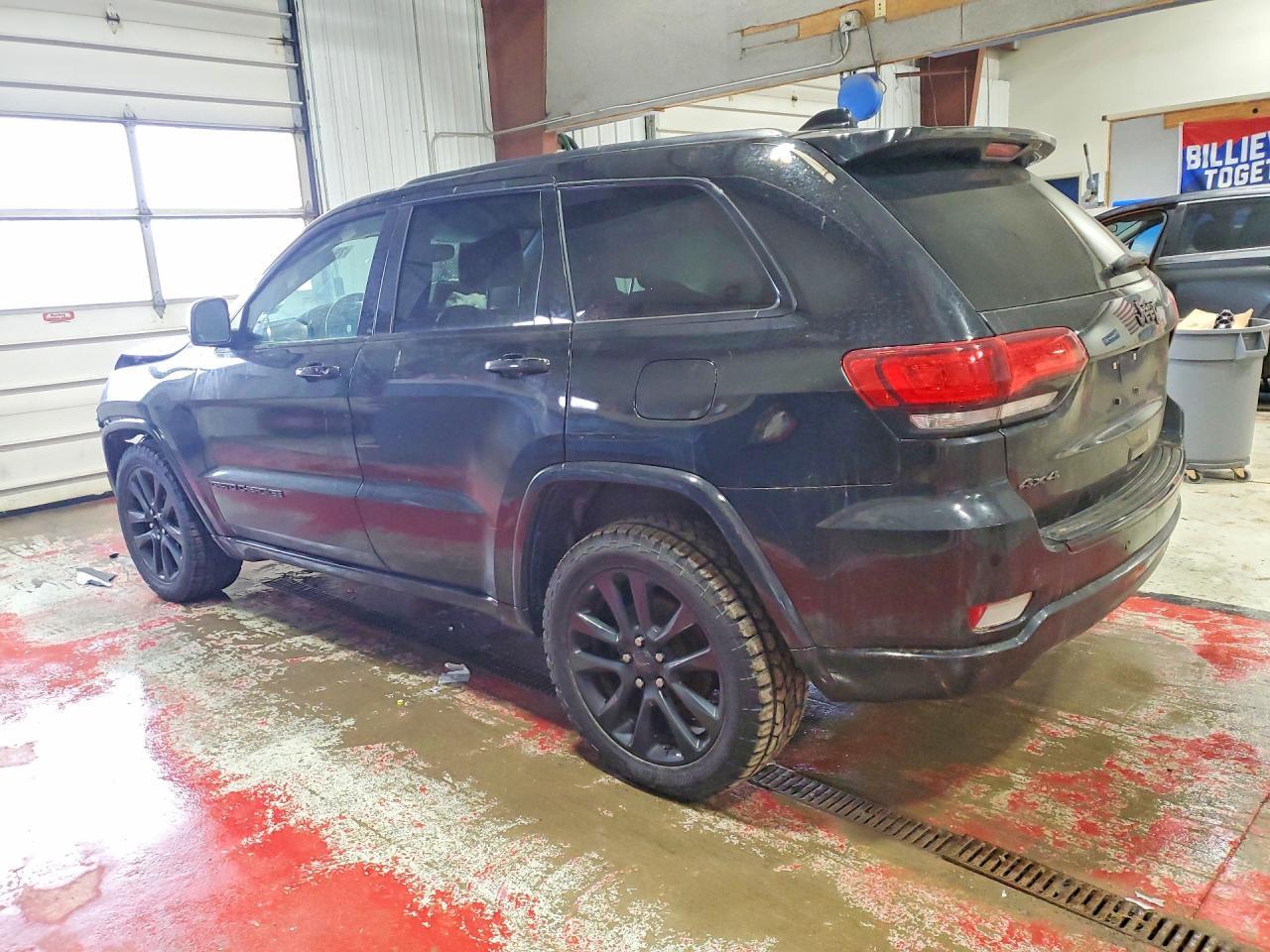 2017 Jeep Grand Cherokee Laredo - Фото 2