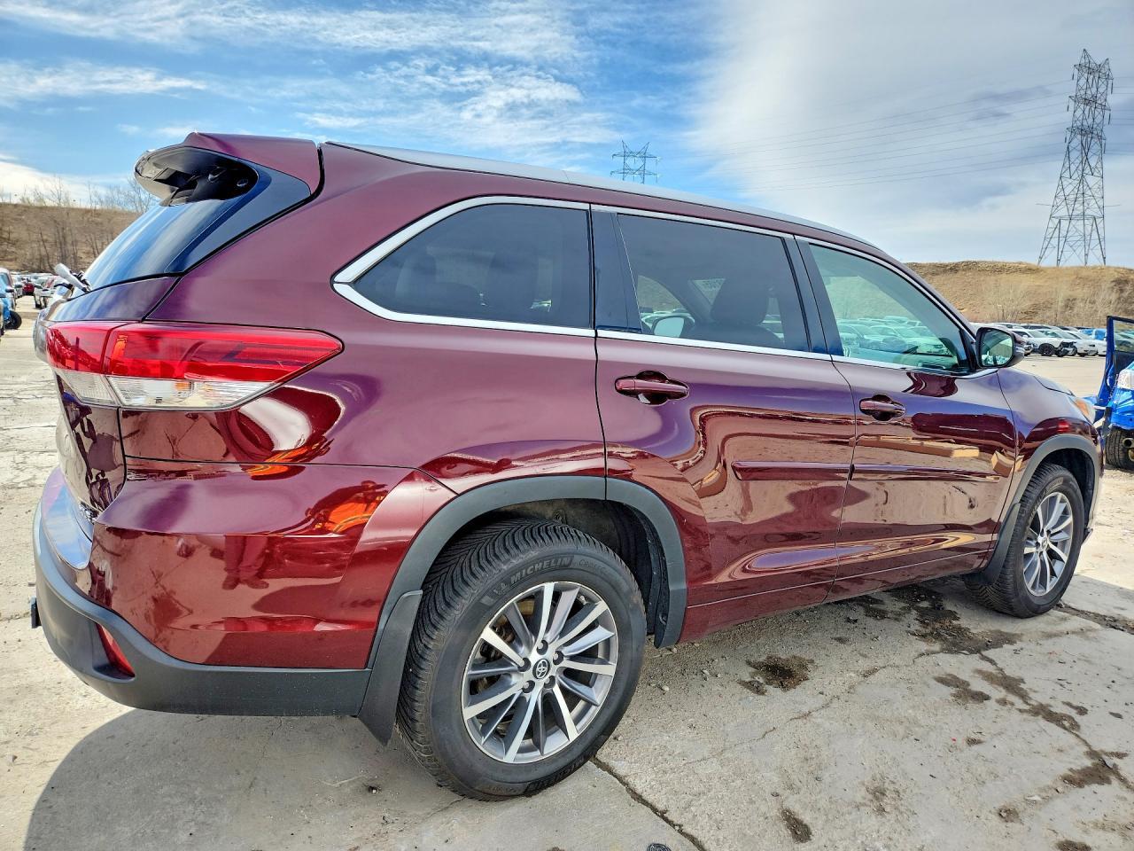 2018 Toyota Highlander Xle - Фото 3