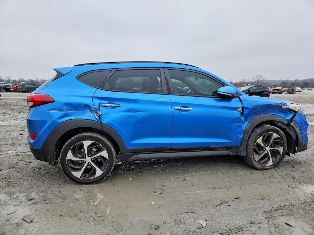 2016 Hyundai Tucson Limited - Image 3