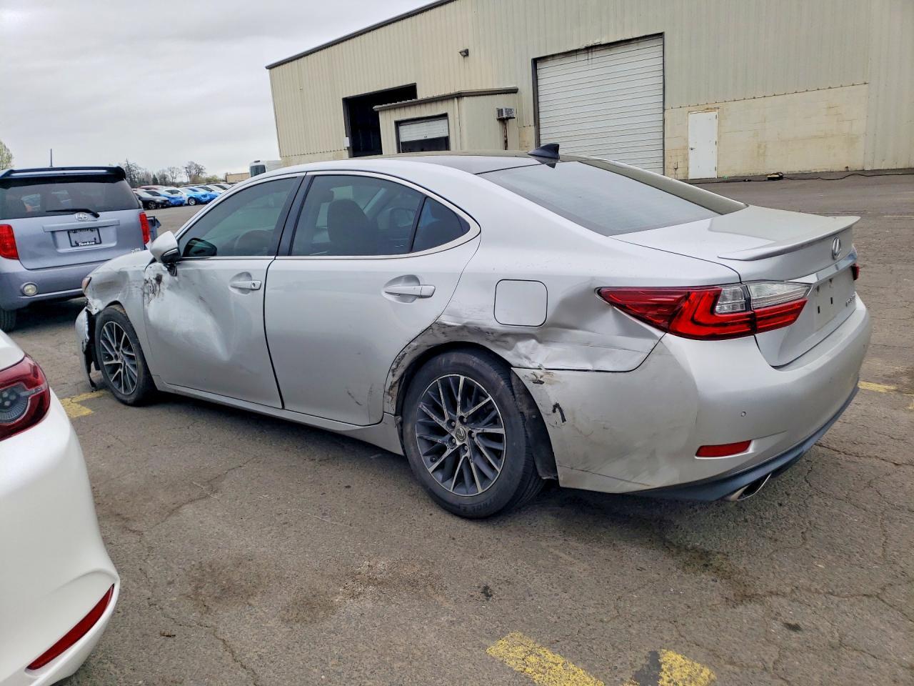 2017 Lexus Es 350 Base - Image 2