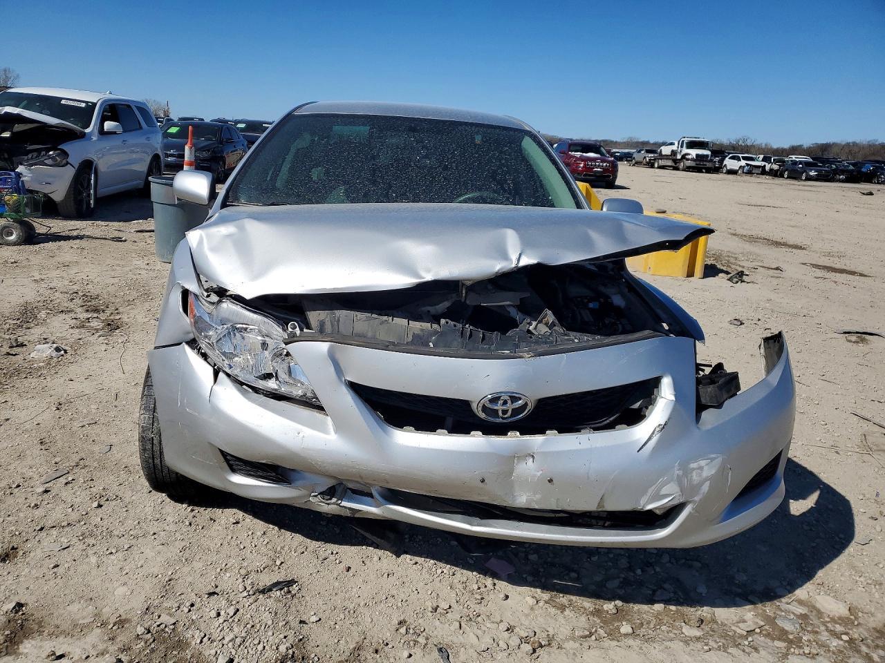 2010 Toyota Corolla Le - Фото 5