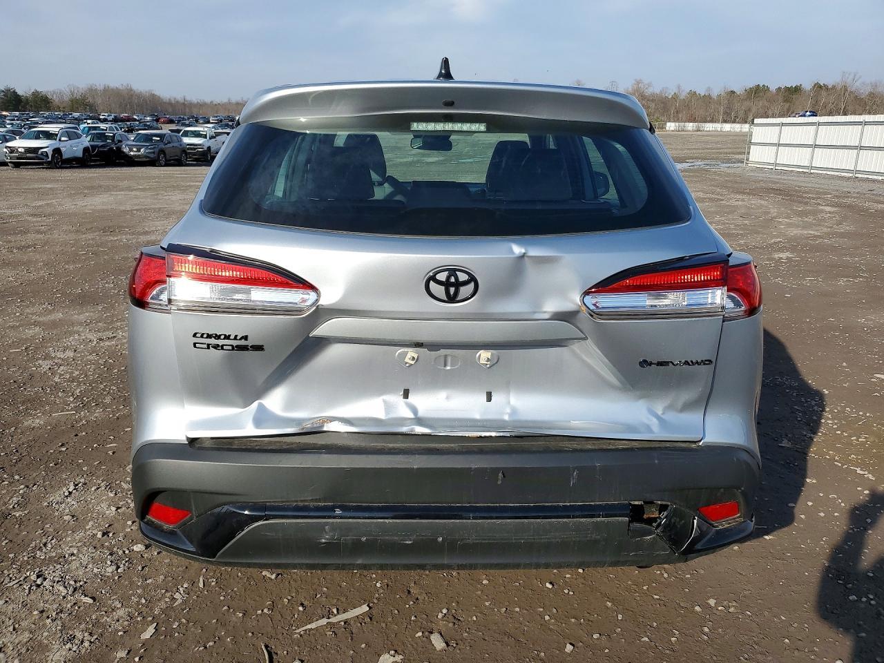 2025 Toyota Corolla Cross Hybrid S - Фото 6