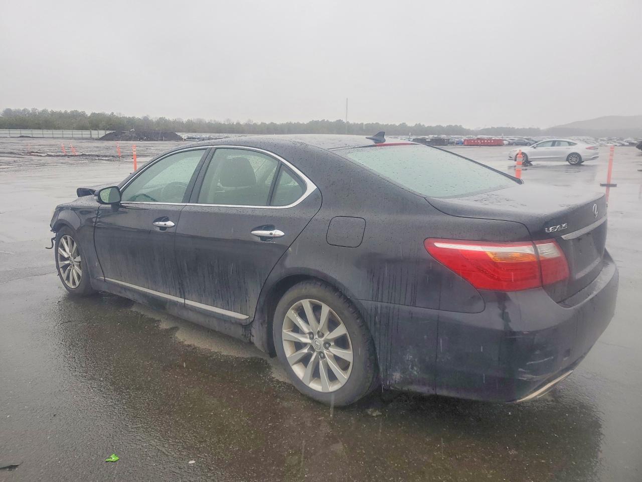 2010 Lexus Ls 460 Base - Image 2