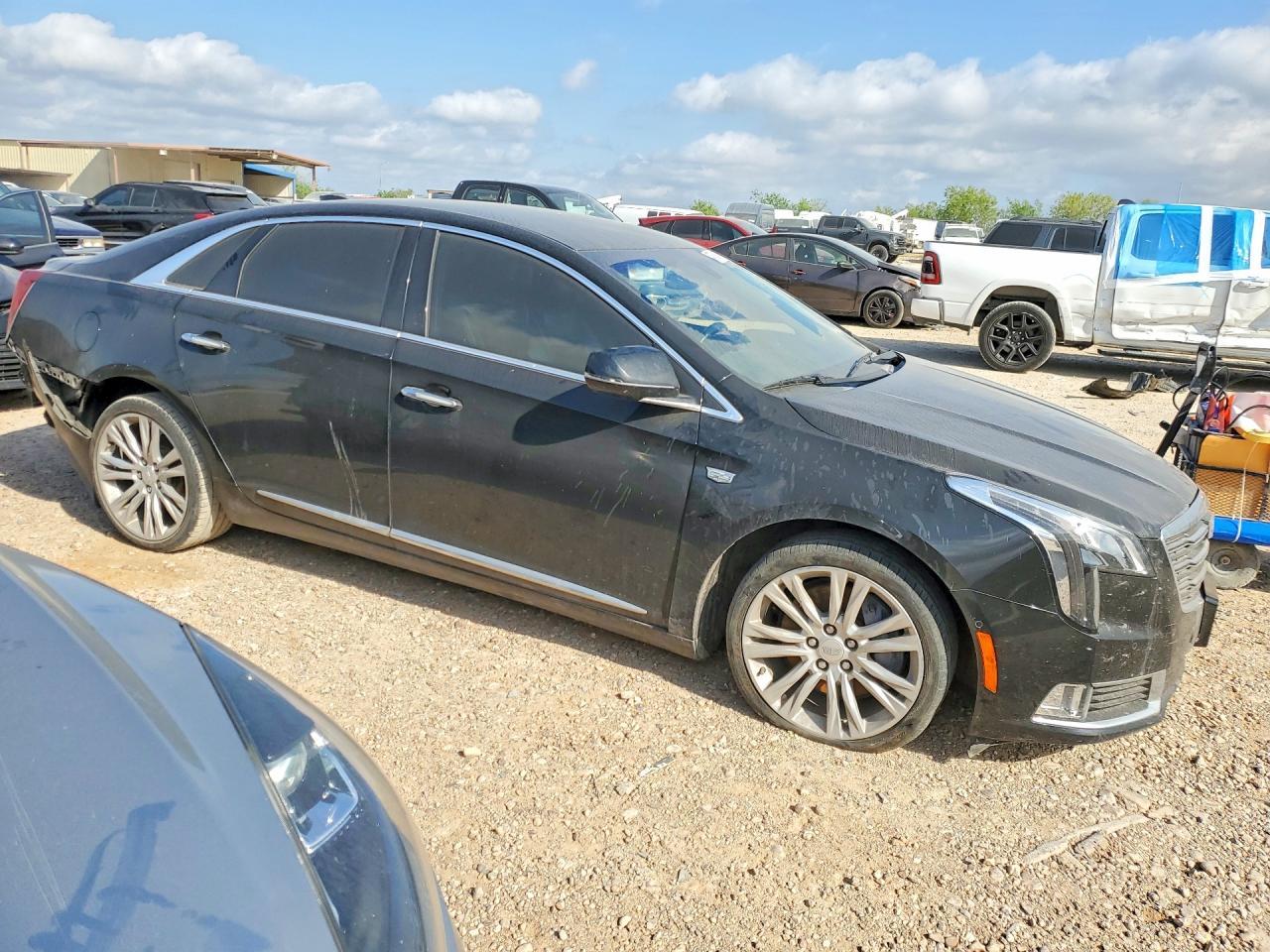 2019 Cadillac Xts Luxury - Image 4