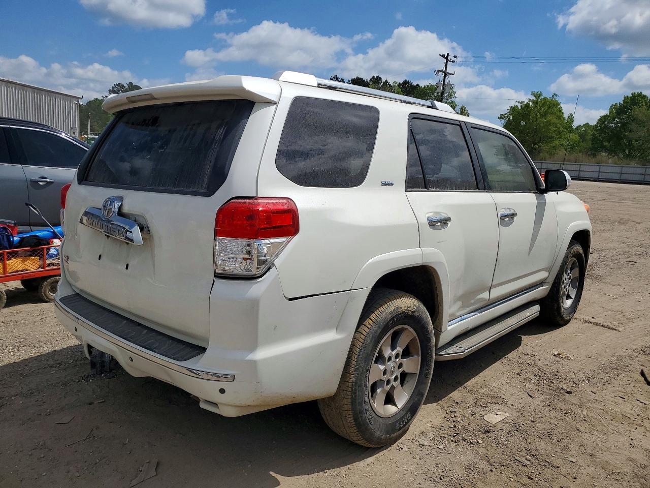 2011 Toyota 4Runner Sr5 - Фото 3