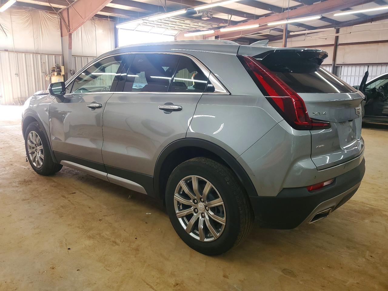 2023 Cadillac Xt4 Premium Luxury - Фото 2