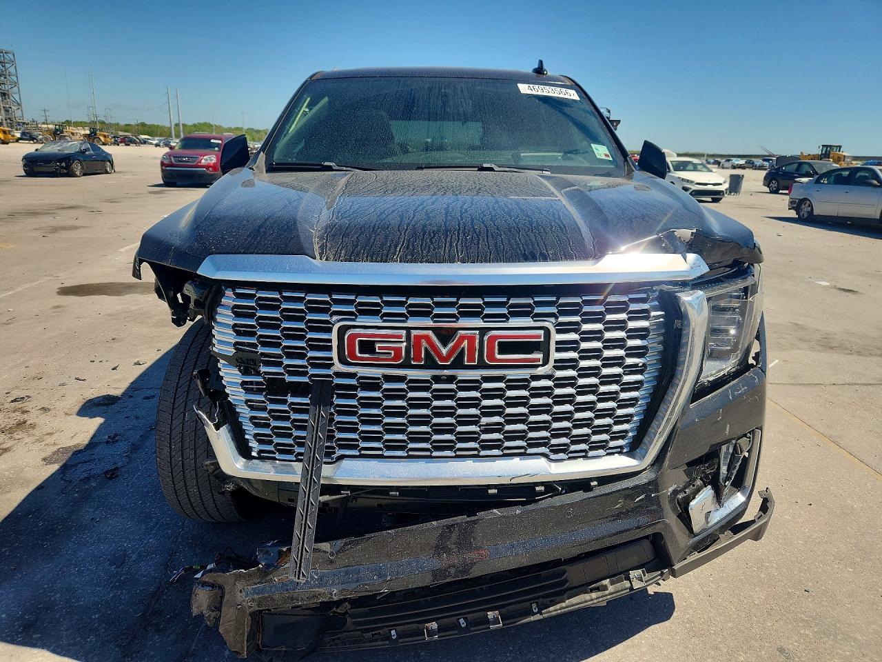 2022 GMC Yukon Denali - Image 5