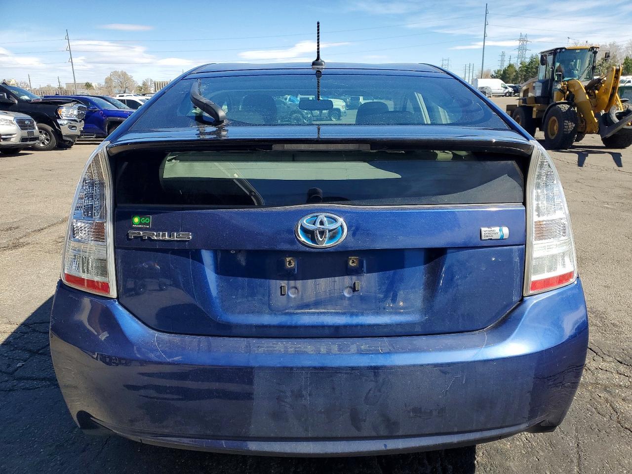 2010 Toyota Prius V - Фото 6