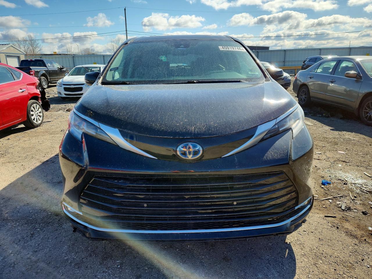 2021 Toyota Sienna Limited 7-Passenger - Image 5