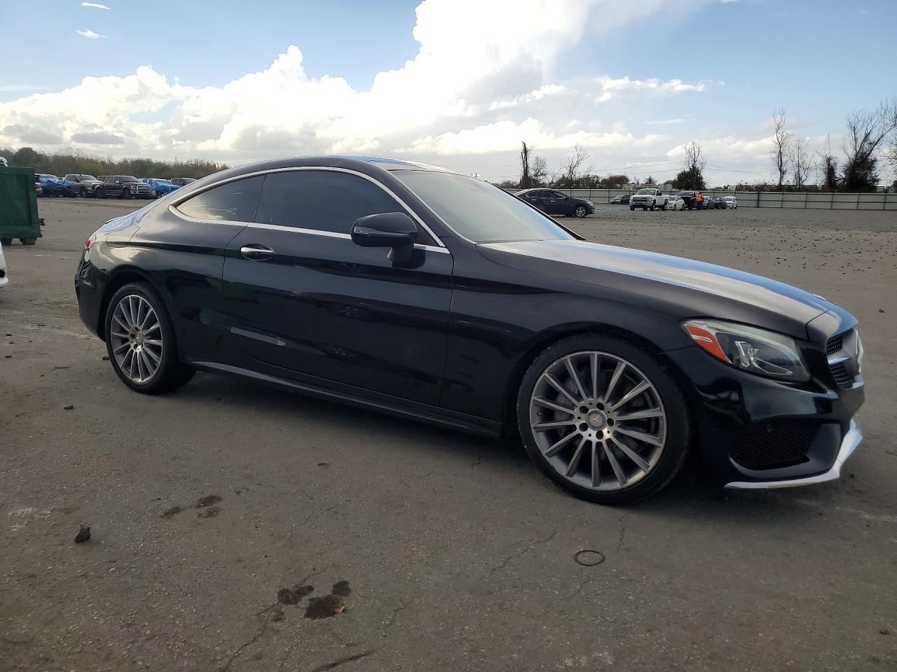 2017 Mercedes-Benz C 300 - Фото 4