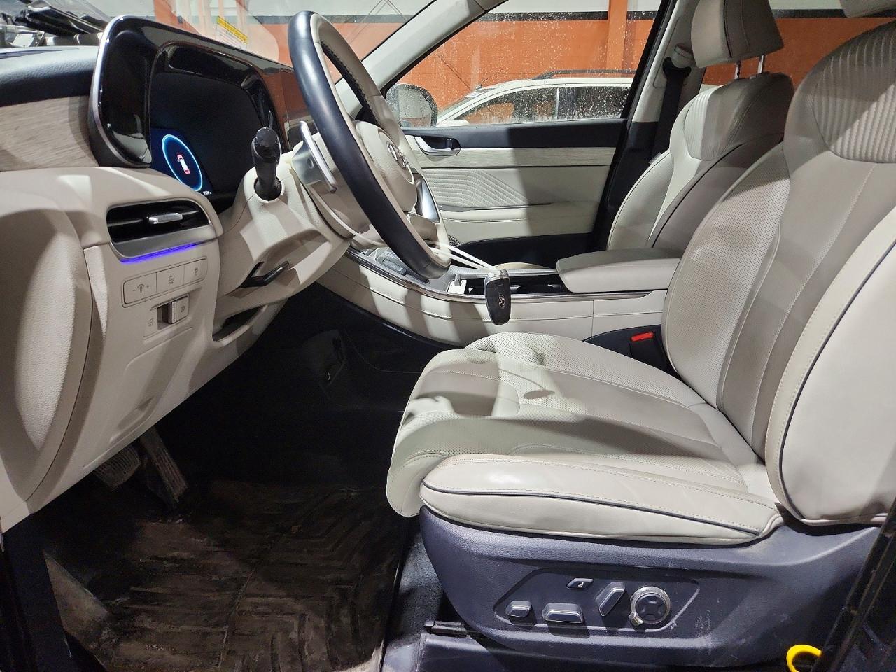 2023 Hyundai Palisade Limited - Image 7