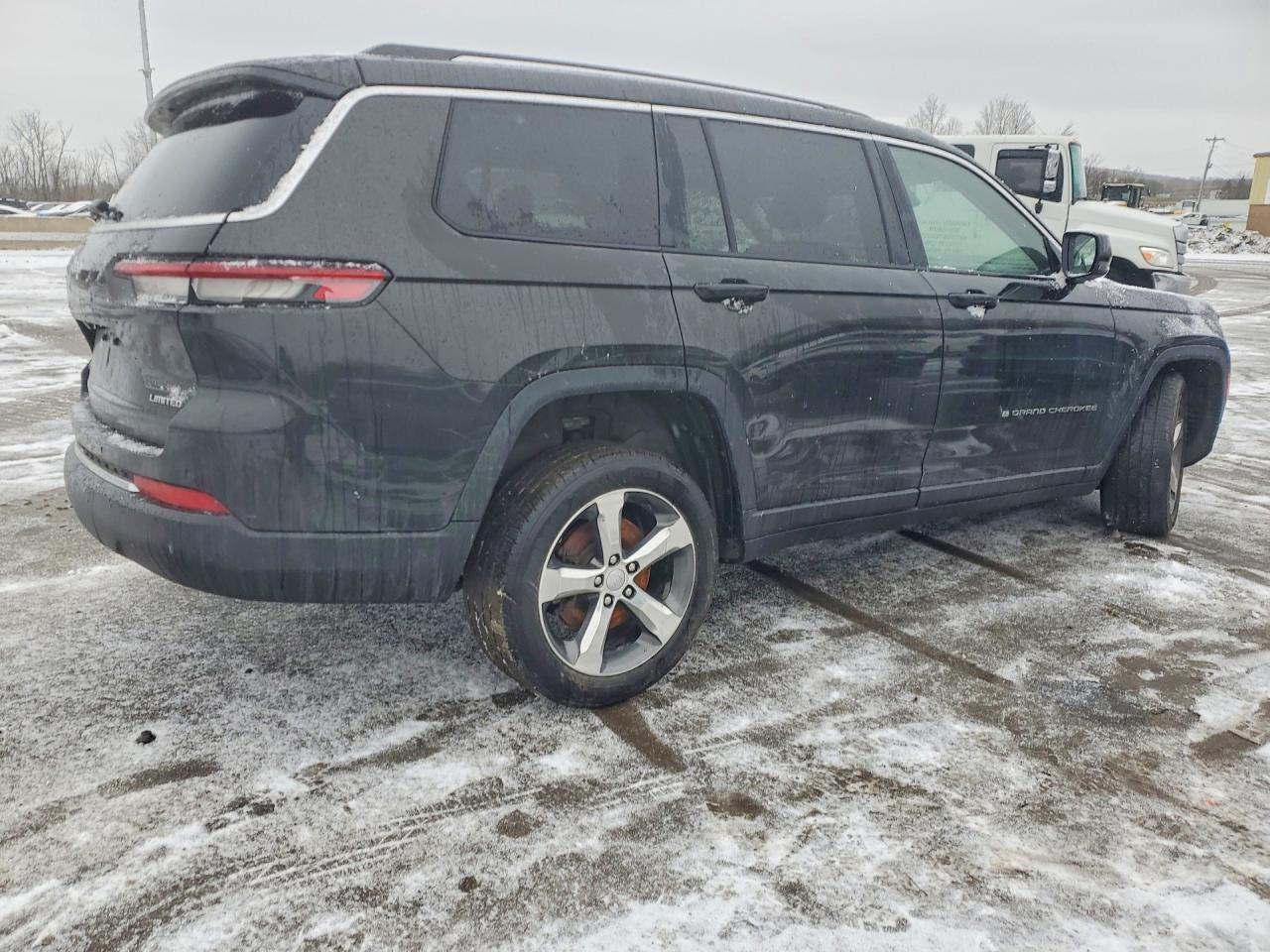 2022 Jeep Grand Cherokee L Limited - Image 3