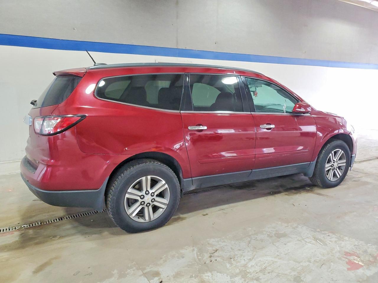 2017 Chevrolet Traverse Lt - Image 3