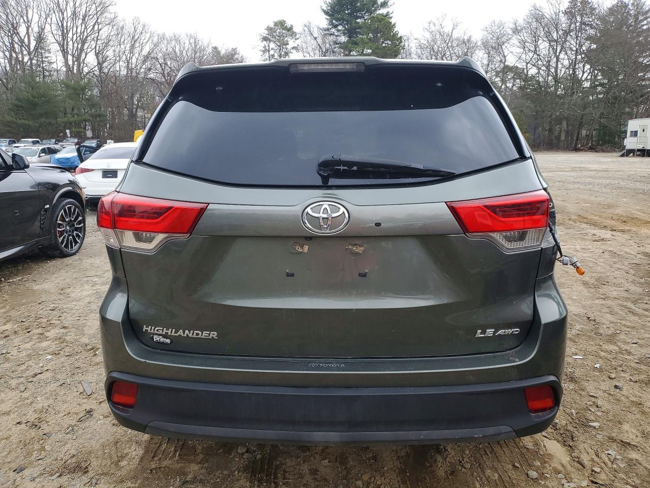2018 Toyota Highlander Le Plus - Фото 6