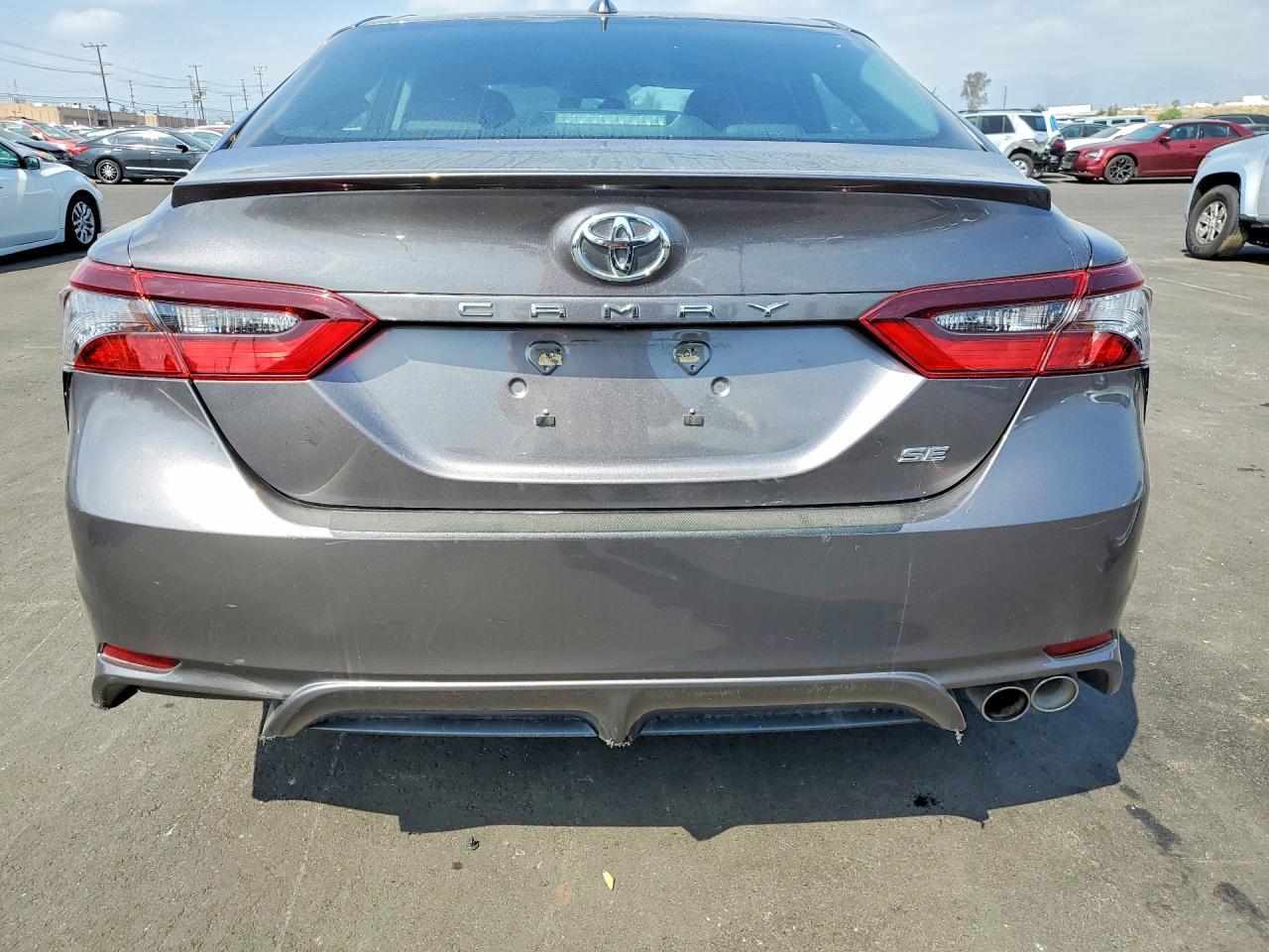 2022 Toyota Camry Se - Фото 6