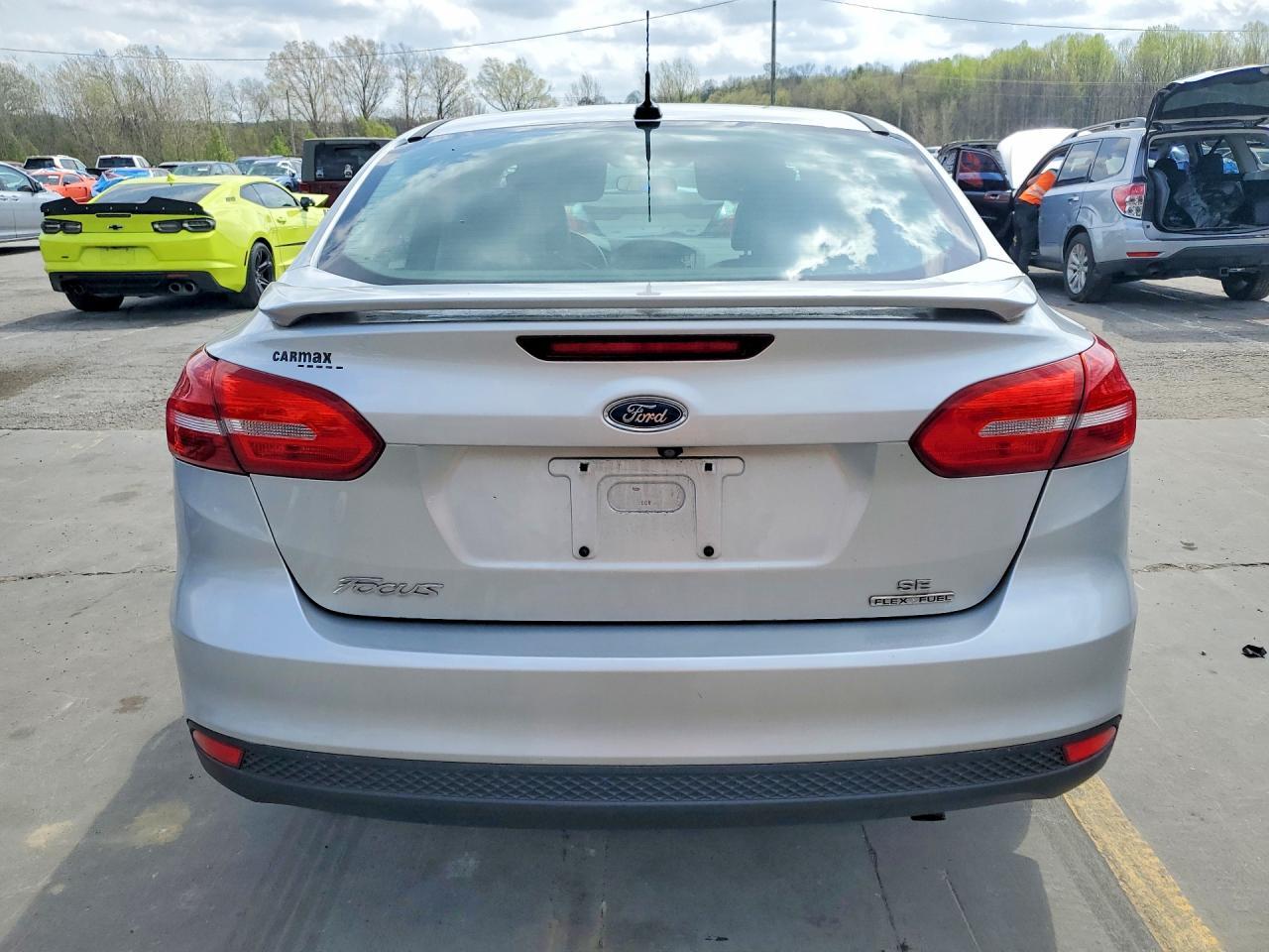 2015 Ford Focus Se - Image 6