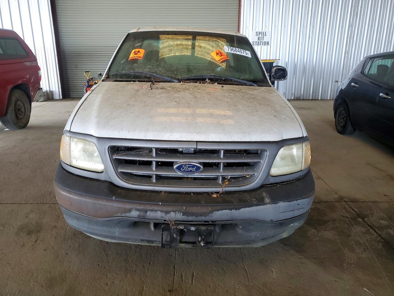 2001 Ford F150 - Фото 5