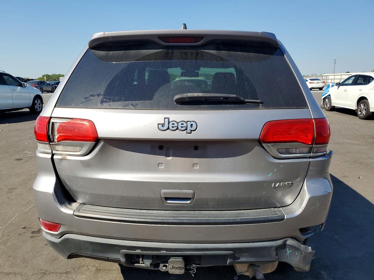2015 Jeep Grand Cherokee Laredo - Image 6