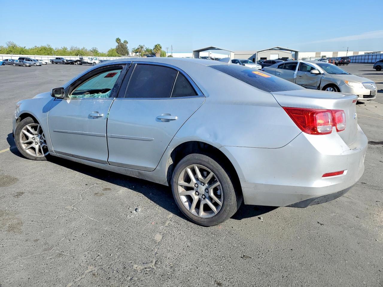 2013 Chevrolet Malibu 1Lt - Фото 2