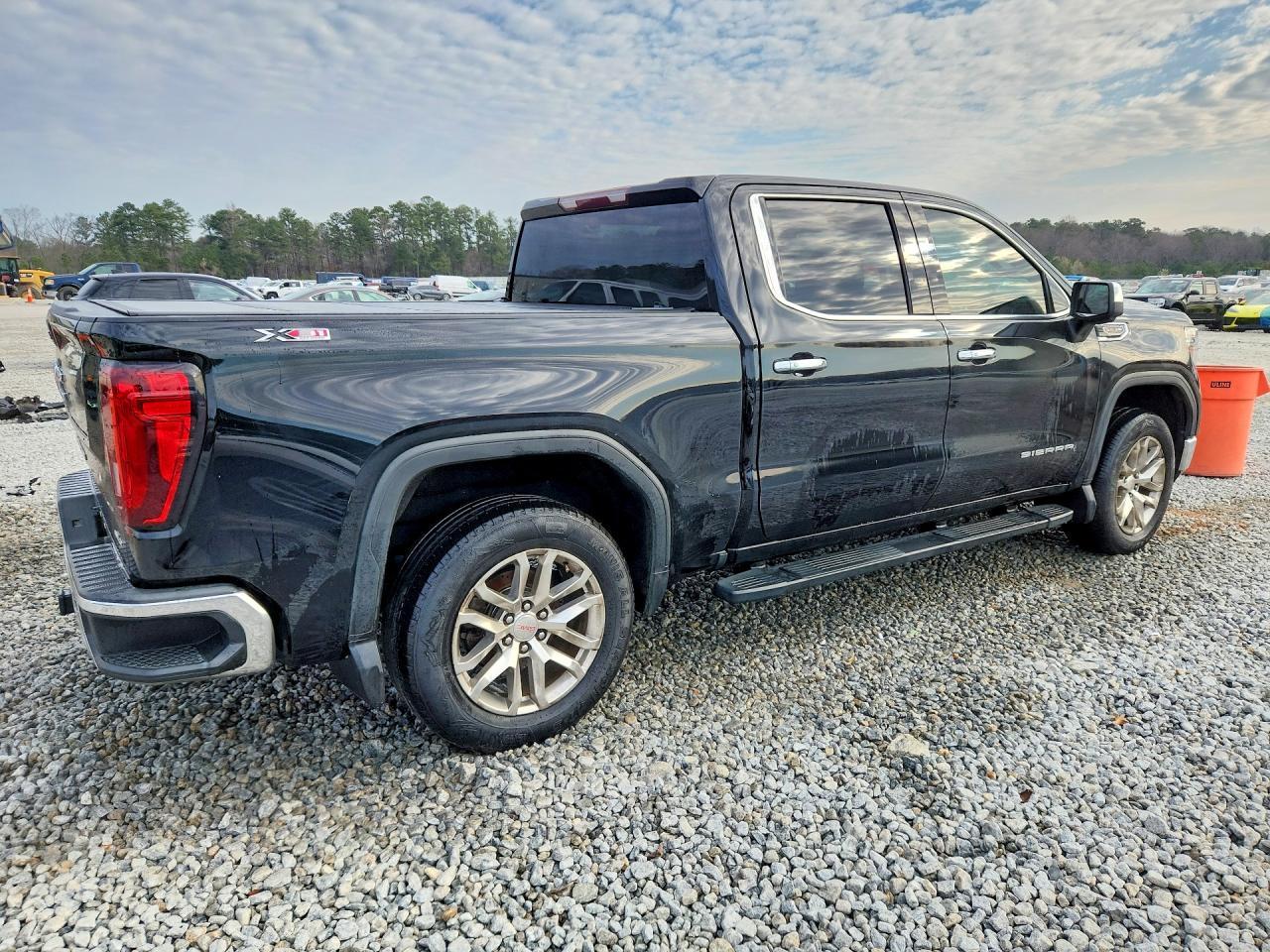2021 GMC Sierra K1500 Slt - Image 3