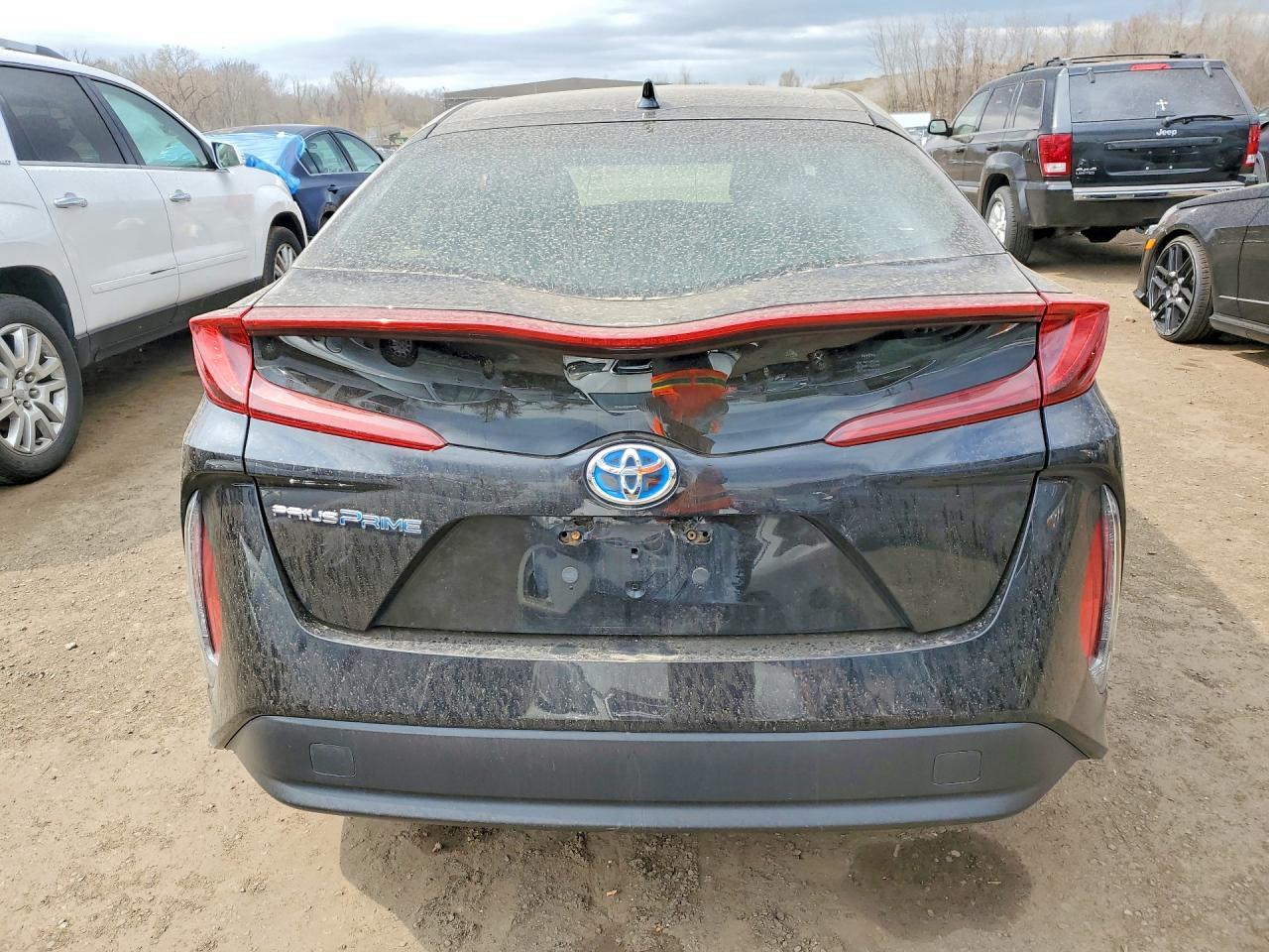 2022 Toyota Prius Prime Le - Image 6